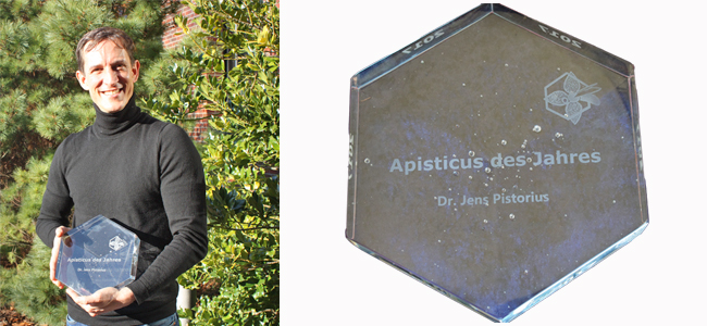 
	Dr. Jens Pistorius (JKI) mit Medaille "Apisticus des Jahres 2017; Medaille - Apisticus des Jahres 2017
