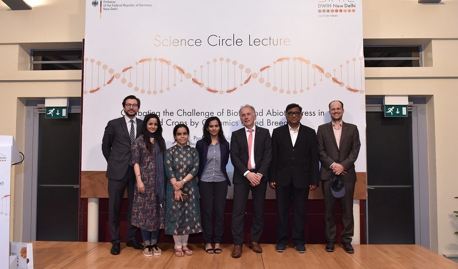 
	Gruppenaufnahme während des Science Circle Lecture des DWIH
