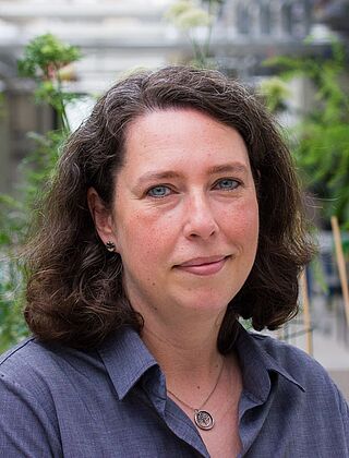 Dr. Janine König