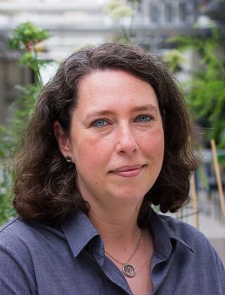 Dr. Janine König