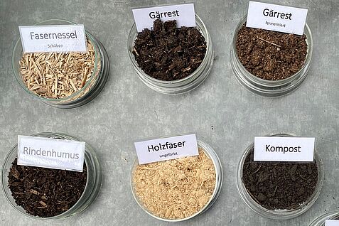 (© Roesky/JKI) Torfersatzstoffe sind vielfältig - am Ende wird es mit Sicherheit auf einen Substratmix hinauslaufen.