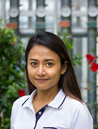 Dr. Benjarong Karbowy-Thongbai