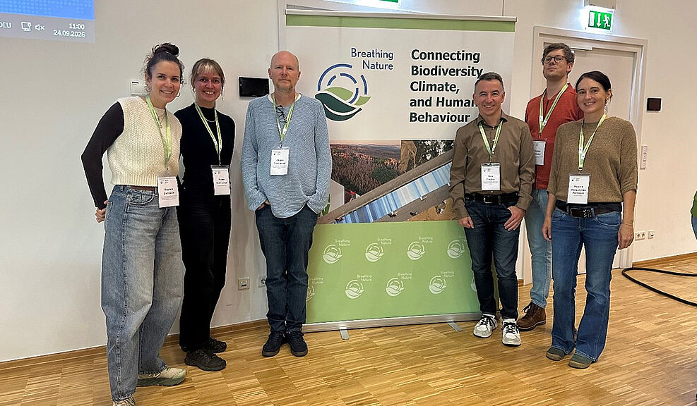 
	The team of the JKI Institute for Forest Protection at the CBC 2026 conference in Leipzig. Photo: Rico Fischer
