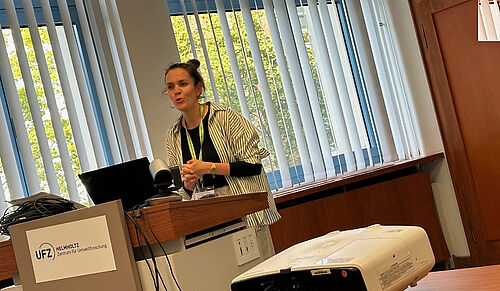 Sophie Ehrhardt presenting her latest results on involving stakeholders in forest research. Photo: Rico Fischer