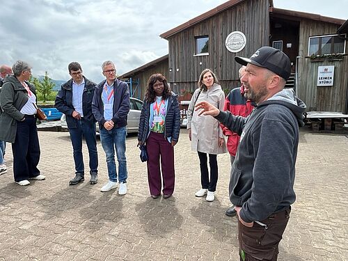 Visit to the Leimenhof commercial farm in Wenslingen (Switzerland). Photo: Paluch/JKI