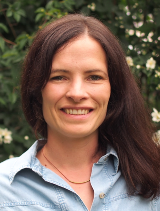 Dr. Anna Pucher
