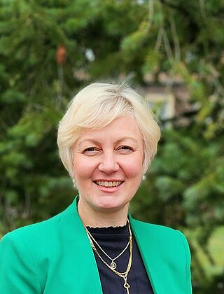 Dr. Isabella Karpinski