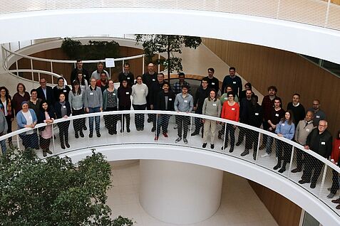 (© Faus/JKI) Participants of the working group `Biological Control of Plant Diseases´ in the Atrium of the Institute