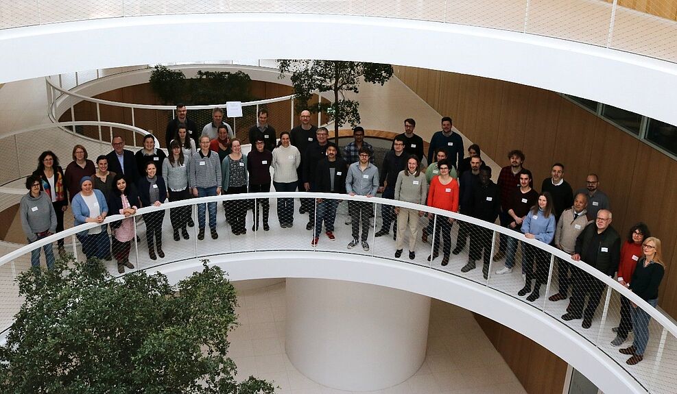 
	Participants of the working group `Biological Control of Plant Diseases´ in the Atrium of the Institute
