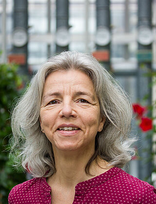 Dr. Monika  Götz