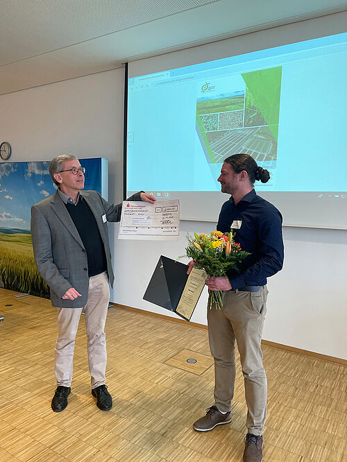 Zum Abschluss der Tagung wurde Philipp Heilmann der Kurt von Rümker Preis verliehen. Foto: Sarah Barnert/JKI