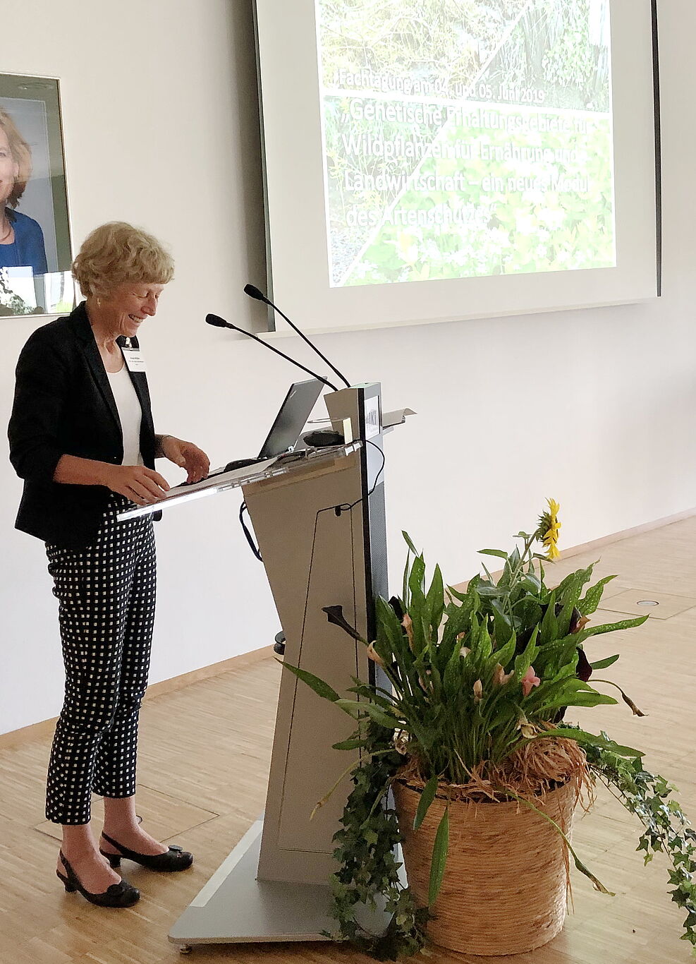 
	Grußwortrednerin Dr. Eva Ursula Müller, Abteilungsleiterin 5 des BMEL © S. Hahn/JKI
