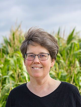 Dr. Sylvia Kratz