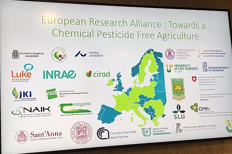Partnerlogos der Forschungsallianz "Towards a chemical pesticide-free Agriculture" © Frank Ordon/JKI