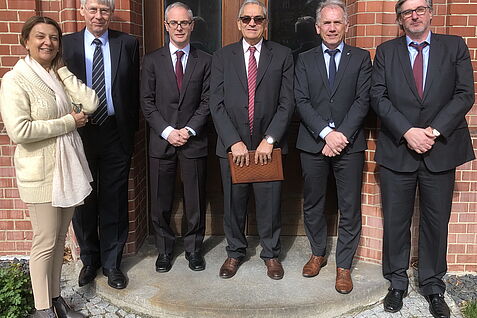 Gruppenbild zum Besuch des Landwirtschaftsministers aus Uruguays am Julius Kühn-Institut (JKI)