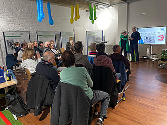 Drei JKI-Experten gaben dem Publikum des Feierabendtalks unterhaltsame Einblicke über nützliche und schädliche Nematoden. Foto: Sarah Barnert/JKI